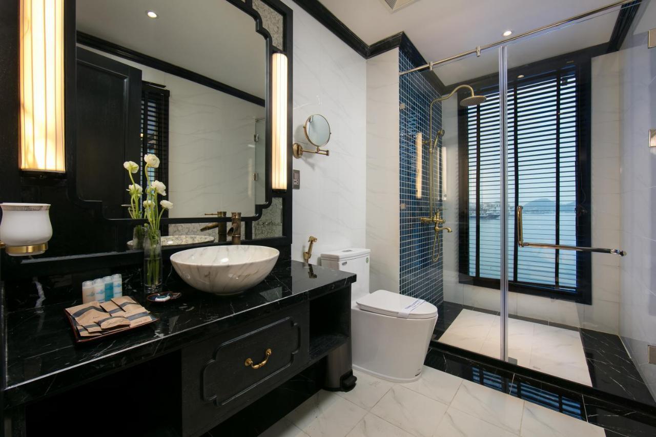 Le Journey Ha Long & Lan Ha Cruises Hotel Bagian luar foto